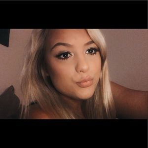 Meet your Posher, Nina